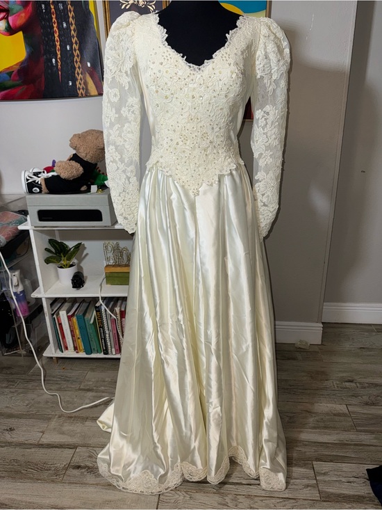 Dresses & Skirts - Vintage Lace Beaded Ivory Long Sleeve Wedding Gown